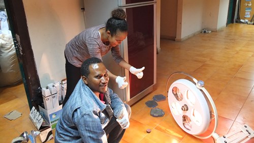 Ethiopia-surgical-light-repair