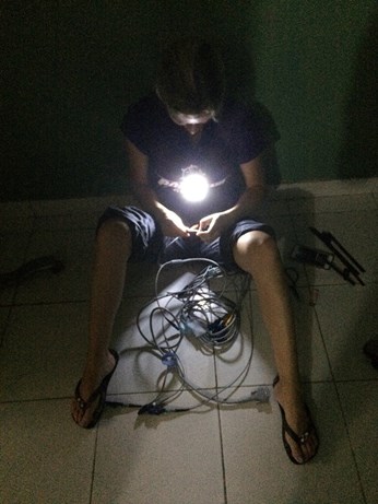 Using_a_Flashlight